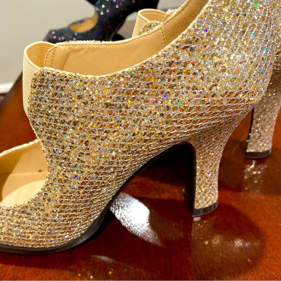 Costume Gallery sparkly character shoes size 8 - Picture 1 of 3